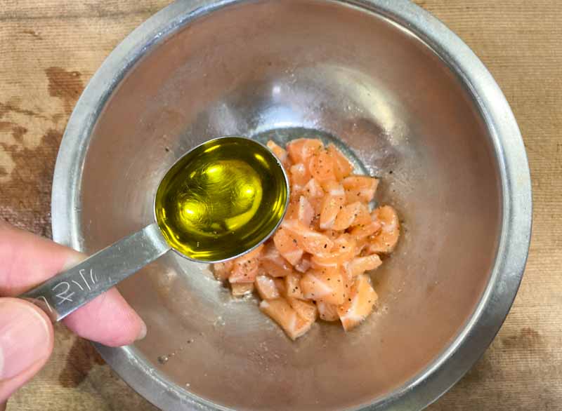 サーモンタルタル作り方